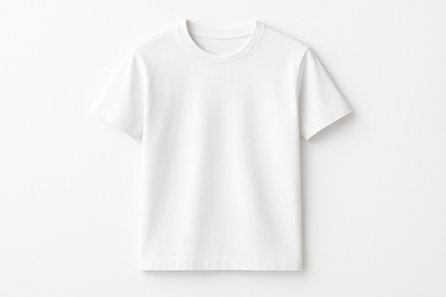 weißes t-shirt minimalistisch 